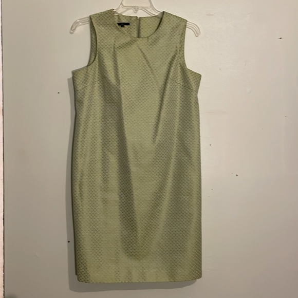 Henry Lee 2-Pc Dress Suit, Light Lime, Straight Line, 3/4 Sleeves, size 10P - Picture 11 of 16